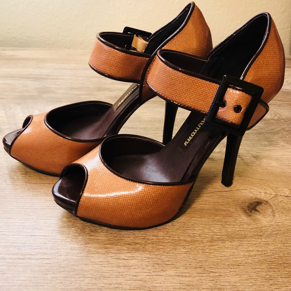 Autumn Tan Chinese Laundry Pumps/w ankle straps
